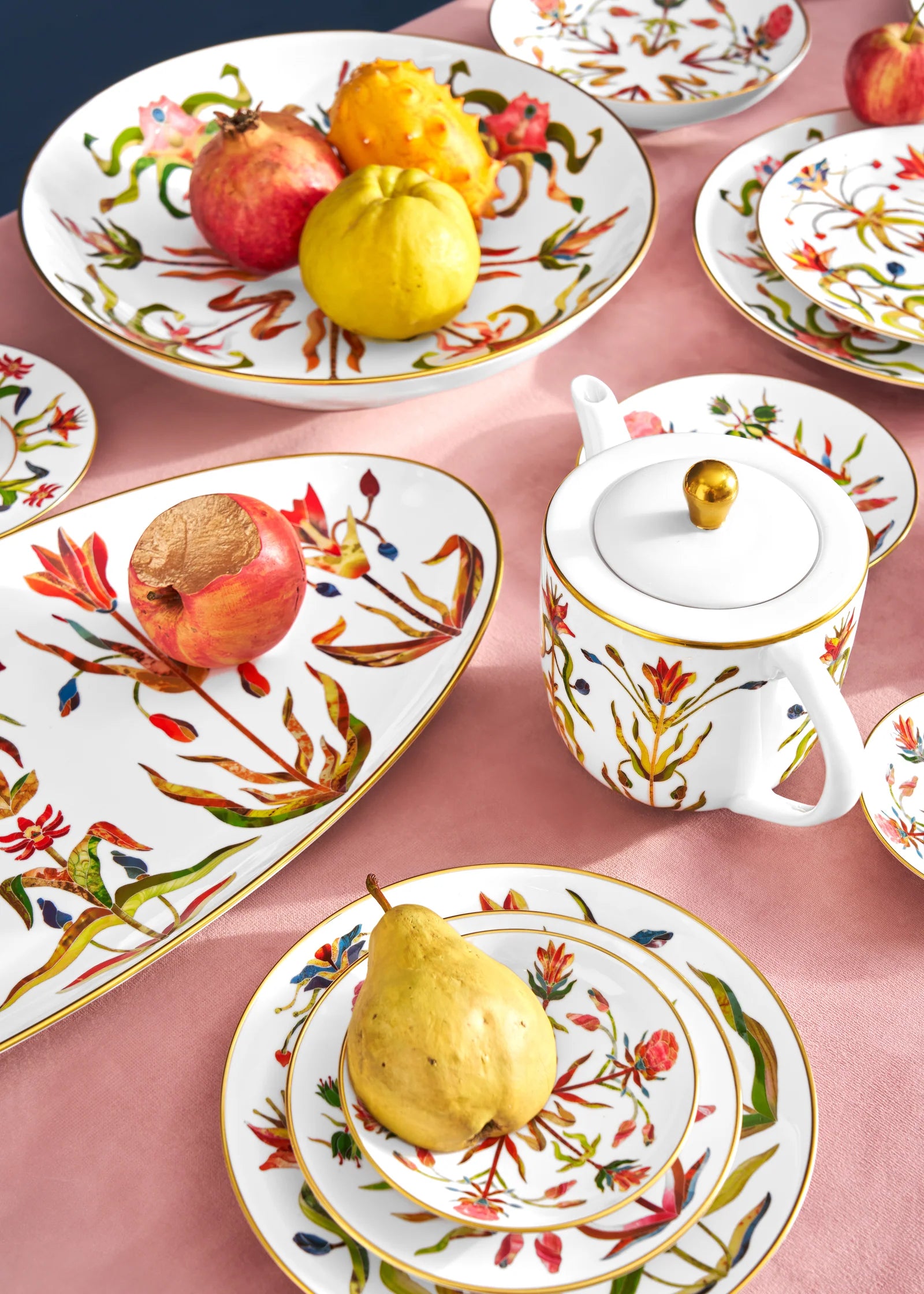 Grand Tour Teapot