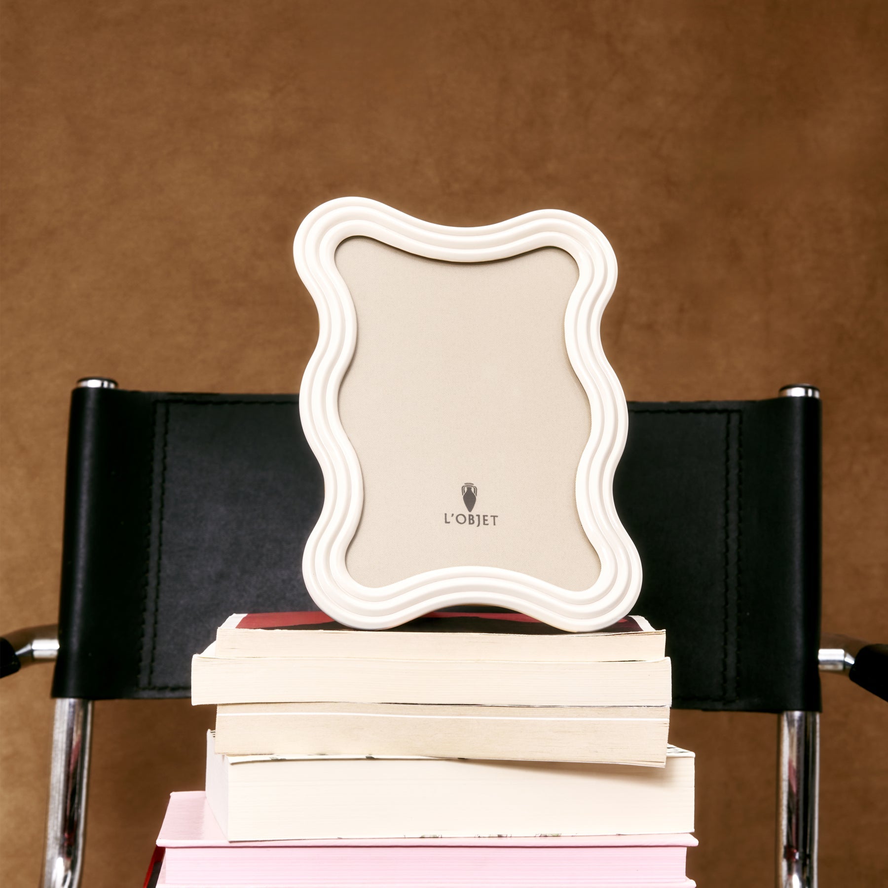 Ripple Picture Frame - White Enamel 13 x 18cm