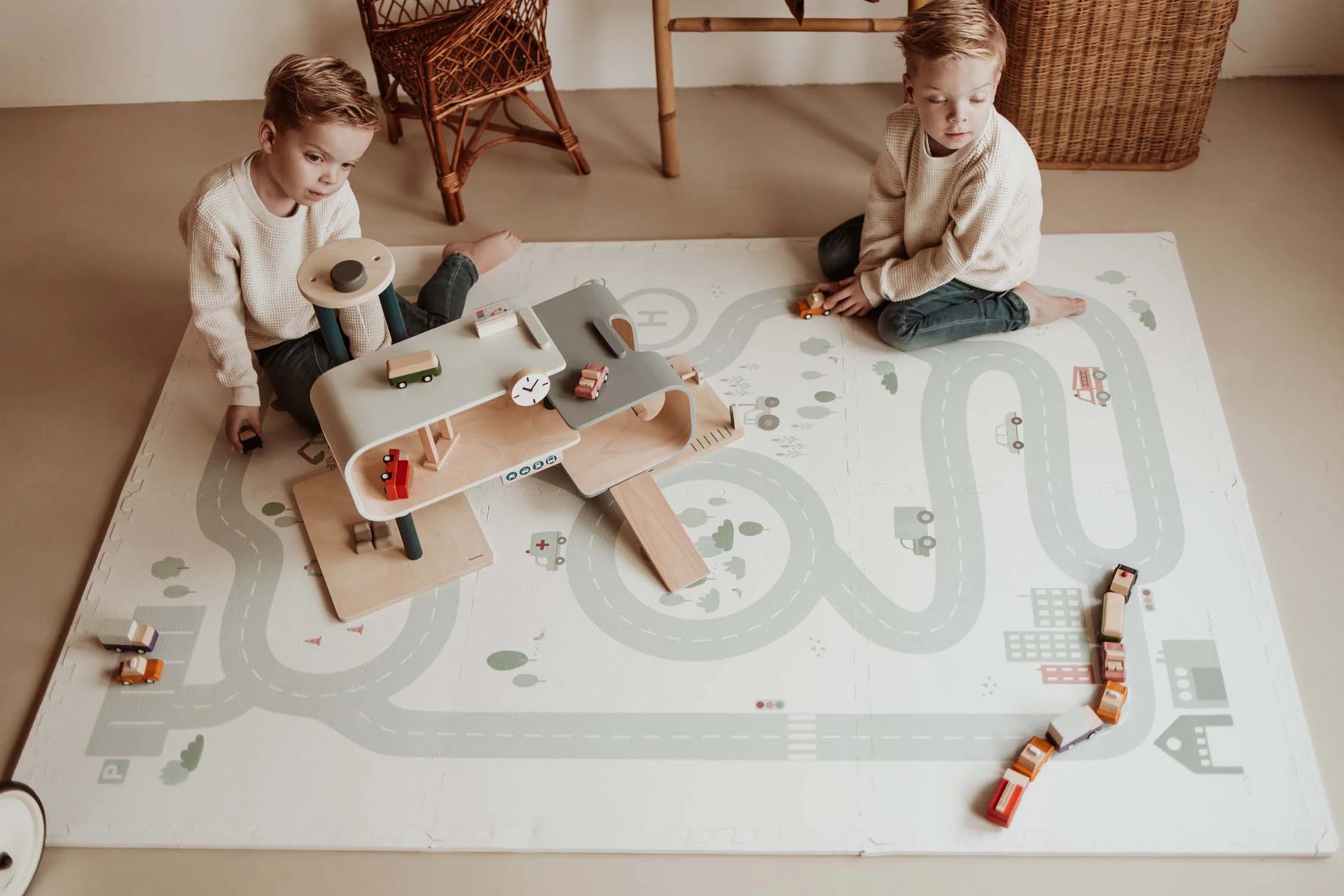 Puzzle Mat, Storage Box & Mini House – Roadmap