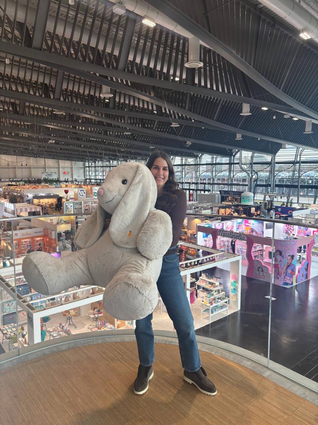 Manola goes Shopping at the Nuremberg Toy Fair 2025!