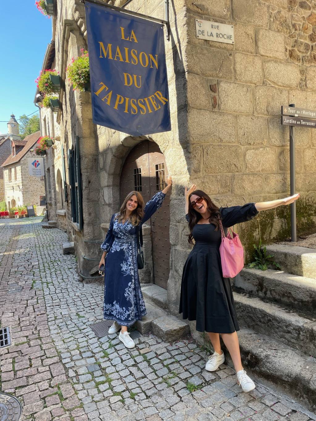 Manola & Carla take Aubusson!