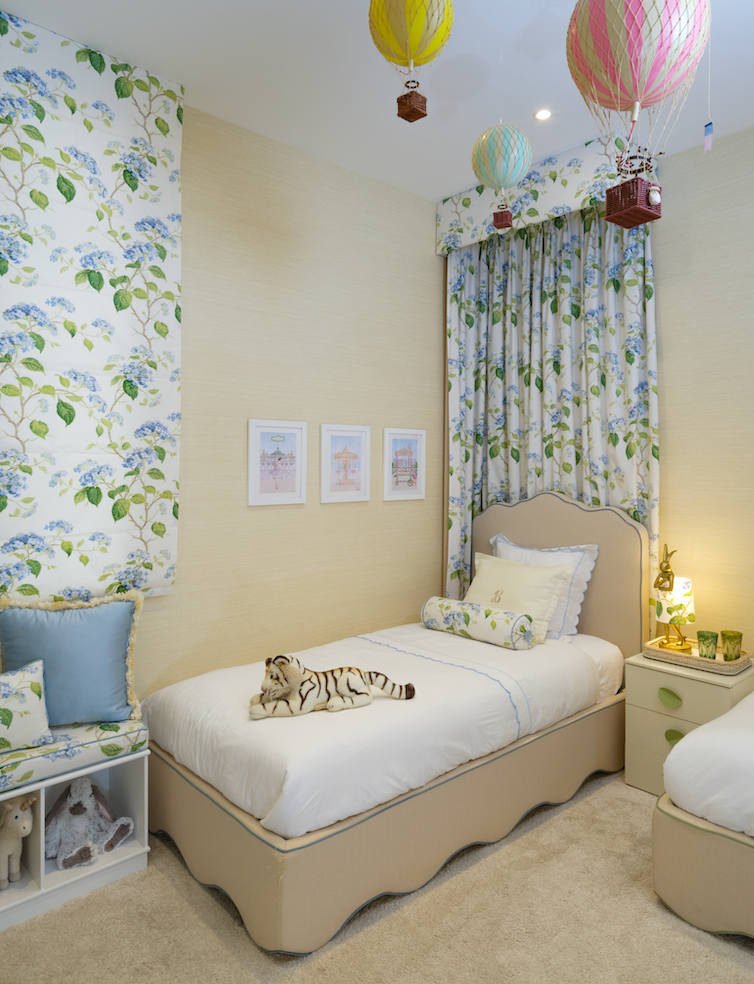 GARDEN IN BLOOM TWIN BEDROOM
