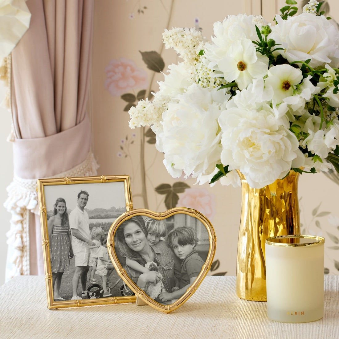 Ava Bamboo Heart Frame