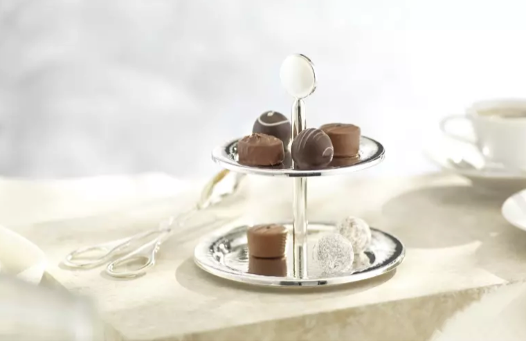 Martelé Pastry Stand