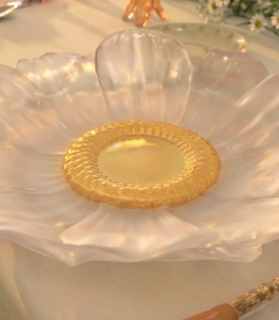 Or d'Abeille Medium Presentation Flower White