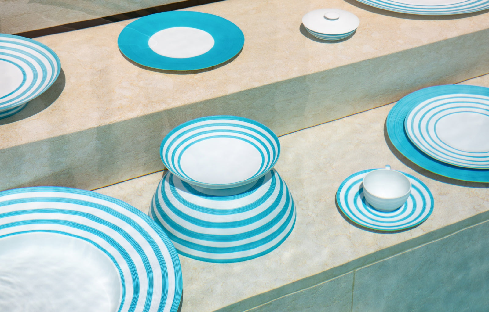 Hémisphère Turquoise Rimmed Striped Soup Plate