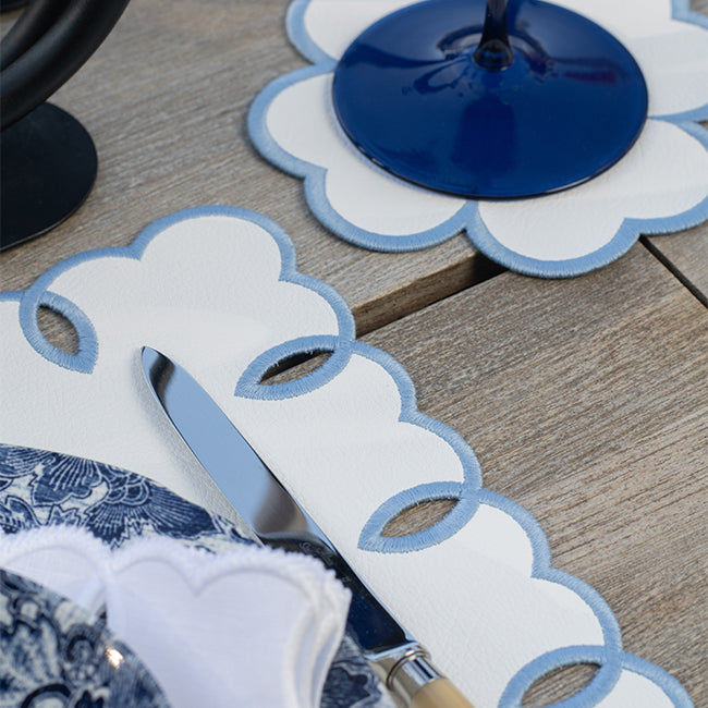 #color_white blue