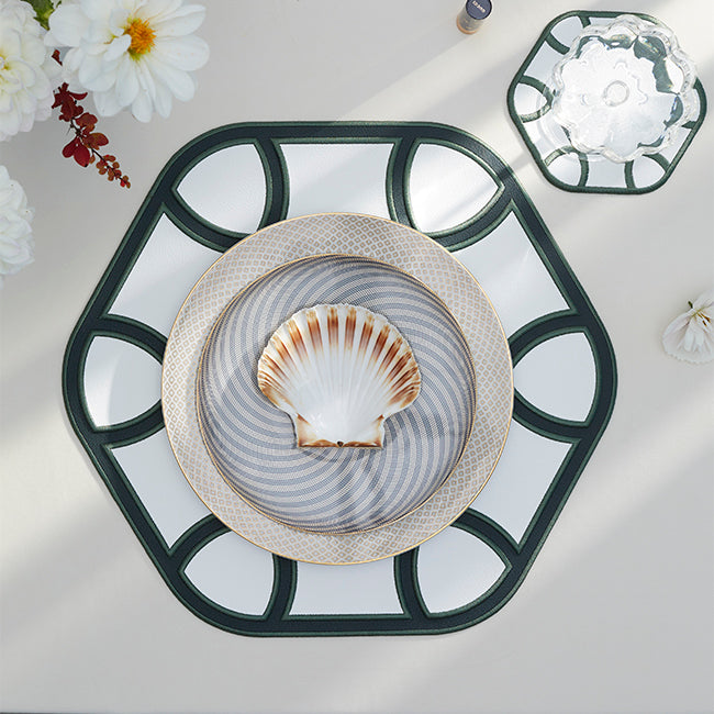 #color_white darkgreen