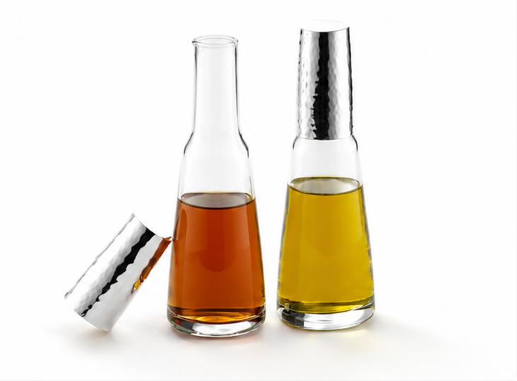 Martelé Vinegar / Oil Bottle