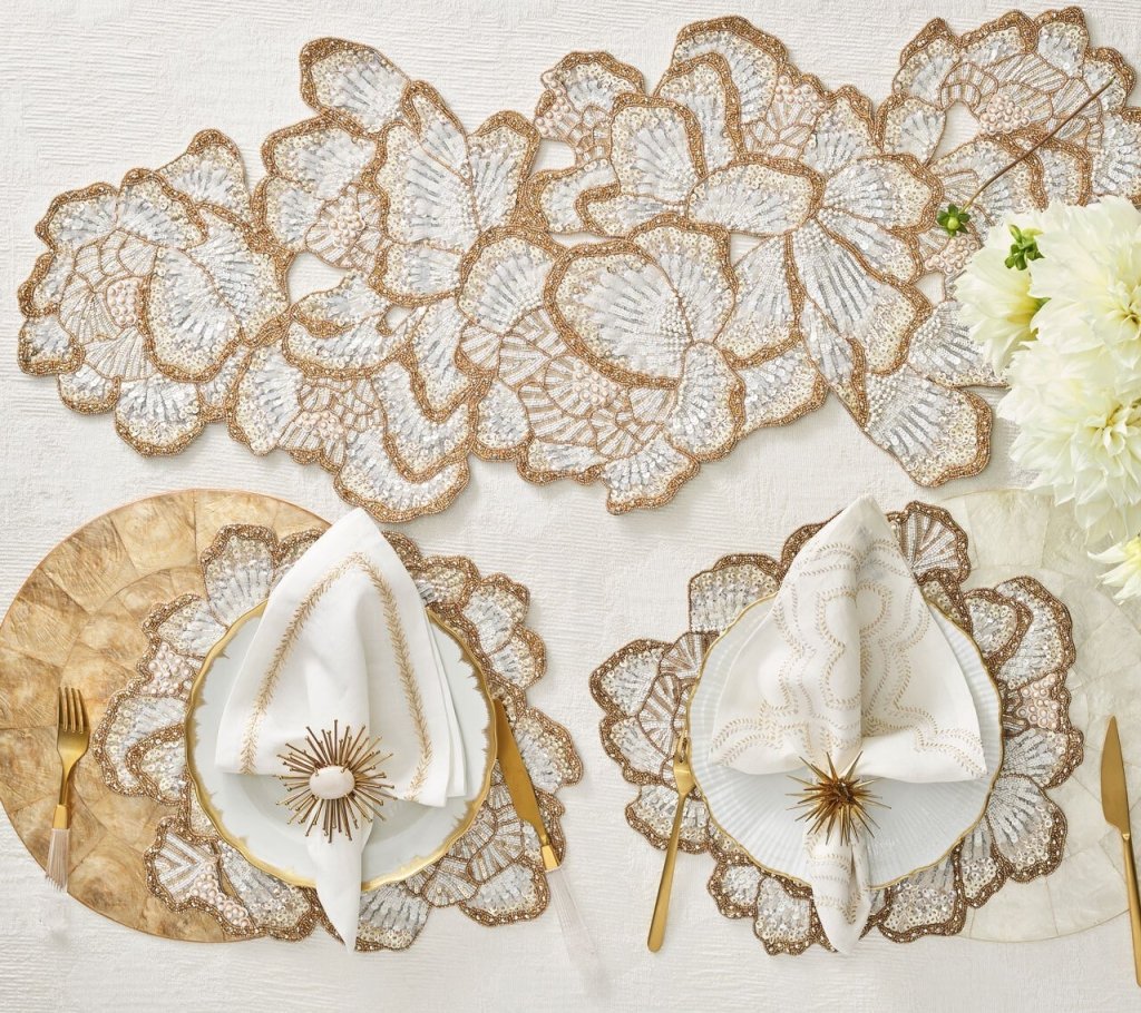 Botanica Table Runner